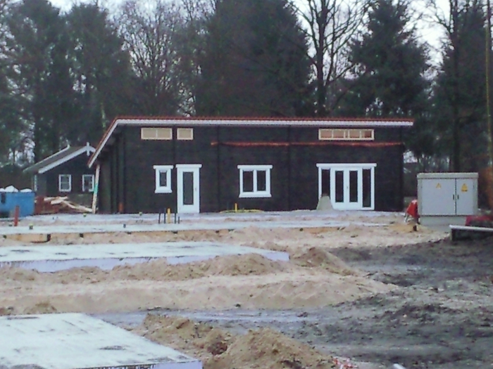 De nieuwe bungalows de horecagelegenheid the musical hall heeft een